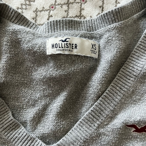 Hollister Sweater - Picture 2 of 2